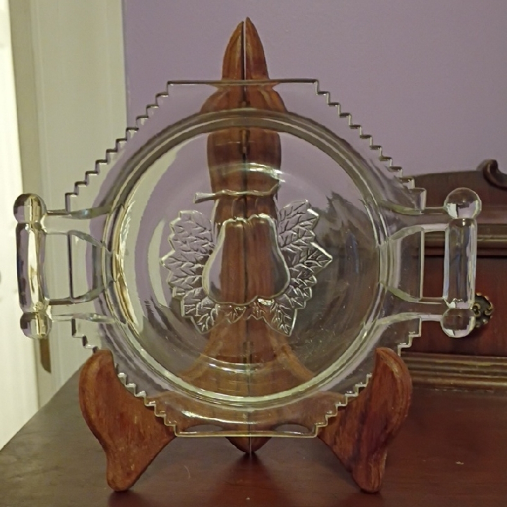Jeanette Glass Handled Dish With Baltimore Pairs